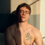 user-avatar
